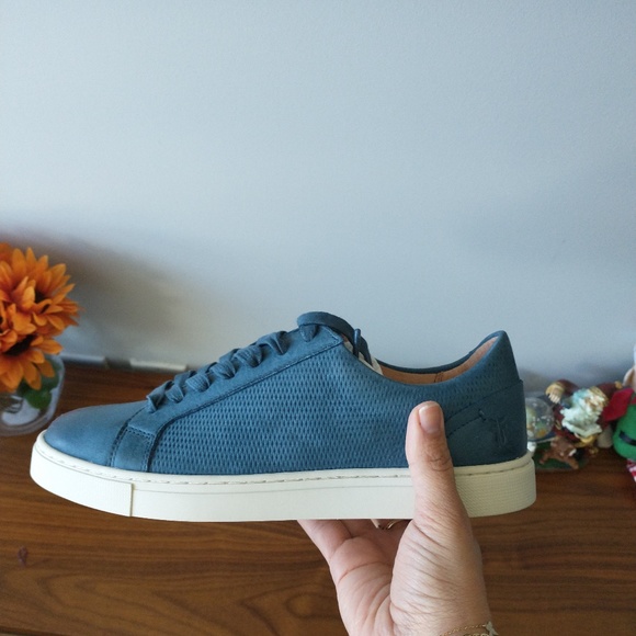 NIB.Frye Sneaker size 6.5. Ivy Diamond Emboss Low Lace. Women's Leather Sneaker. - Picture 3 of 6